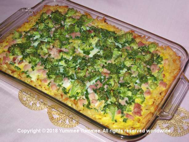 Cordon Bleu Breakfast Quiche is perfect for breakfast or a late brunch. Yummee!