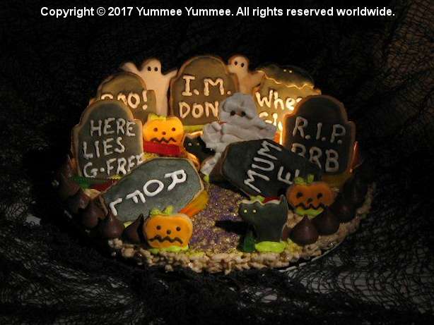 A Ghostly Graveyard makes a perfect Halloween centerpiece. A Ghostly Graveyard makes a perfect Halloween centerpiece.