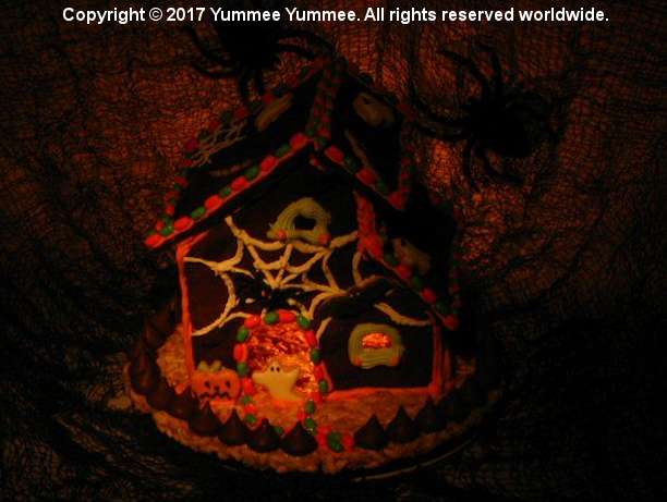 Use special lighting to make your Haunted House even more spooky. Use special lighting to make your Haunted House even more spooky.