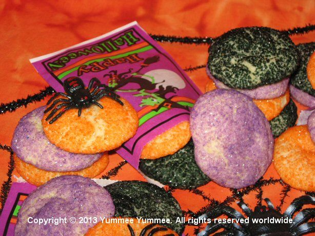 Easy, fun, and very, very Yummee Yummee. Use colored sugars instead of plain, white sugar to make our Sugardoodles recipe. Easy, fun, and very, very Yummee Yummee. Use colored sugars instead of plain, white sugar to make our Sugardoodles recipe.