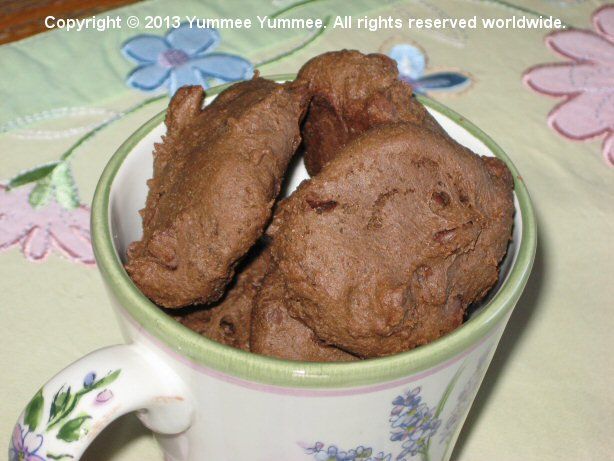 Make dozens of cookies - from chocolate chip to snickerdoodles.