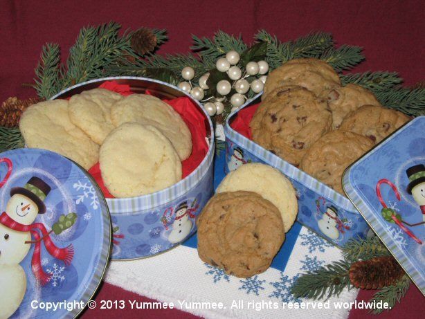 Two of the Yummee Yummee Team's favorite cookies - Sugardoodles and Chocolate Chip. Where's the coffee?