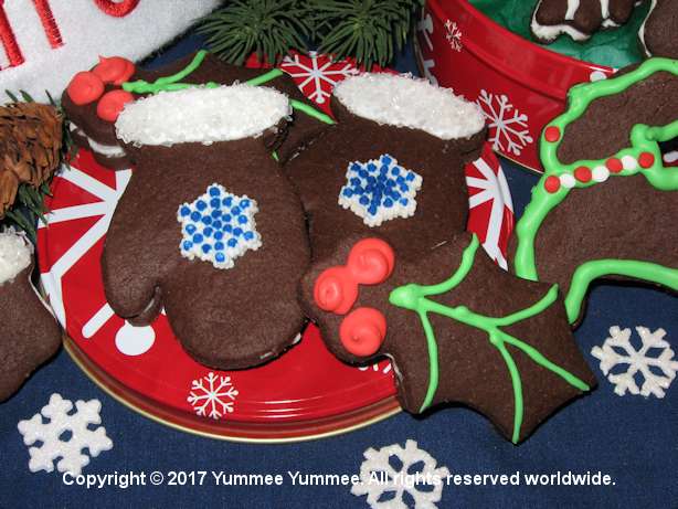 Leave them plain or make sandwich cookies. Perfect with hot chocolate after building a snow fort. Leave them plain or make sandwich cookies. Perfect with hot chocolate after building a snow fort.