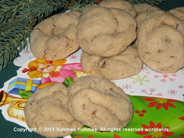 Maple Spiced Crinkles - bake some today. Makes dozens!