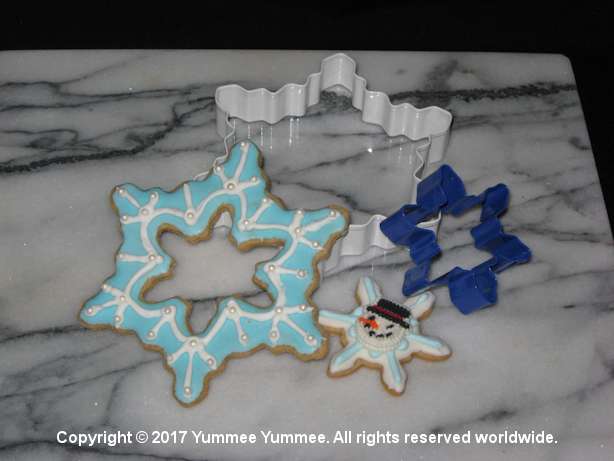 Snowflakes are unique. Have fun deocorating your snowflakes. You will make them unique. Snowflakes are unique. Have fun deocorating your snowflakes. You will make them unique.