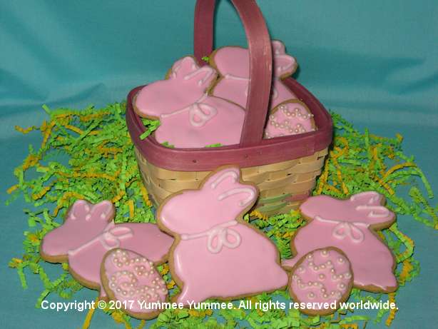 Decorating these bunnies is simple and easy! Decorating these bunnies is simple and easy!