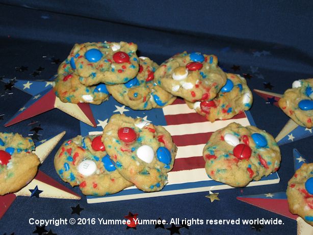 Celebrate the Red, White, and Blue with Patriotic Pudding Cookies!