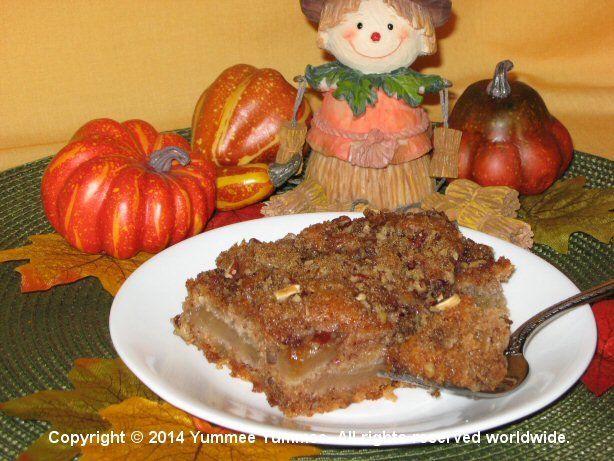 Mississippi Apple Pie Coffee Cake - a lazy, but smart way, to mix and bake in one pan.